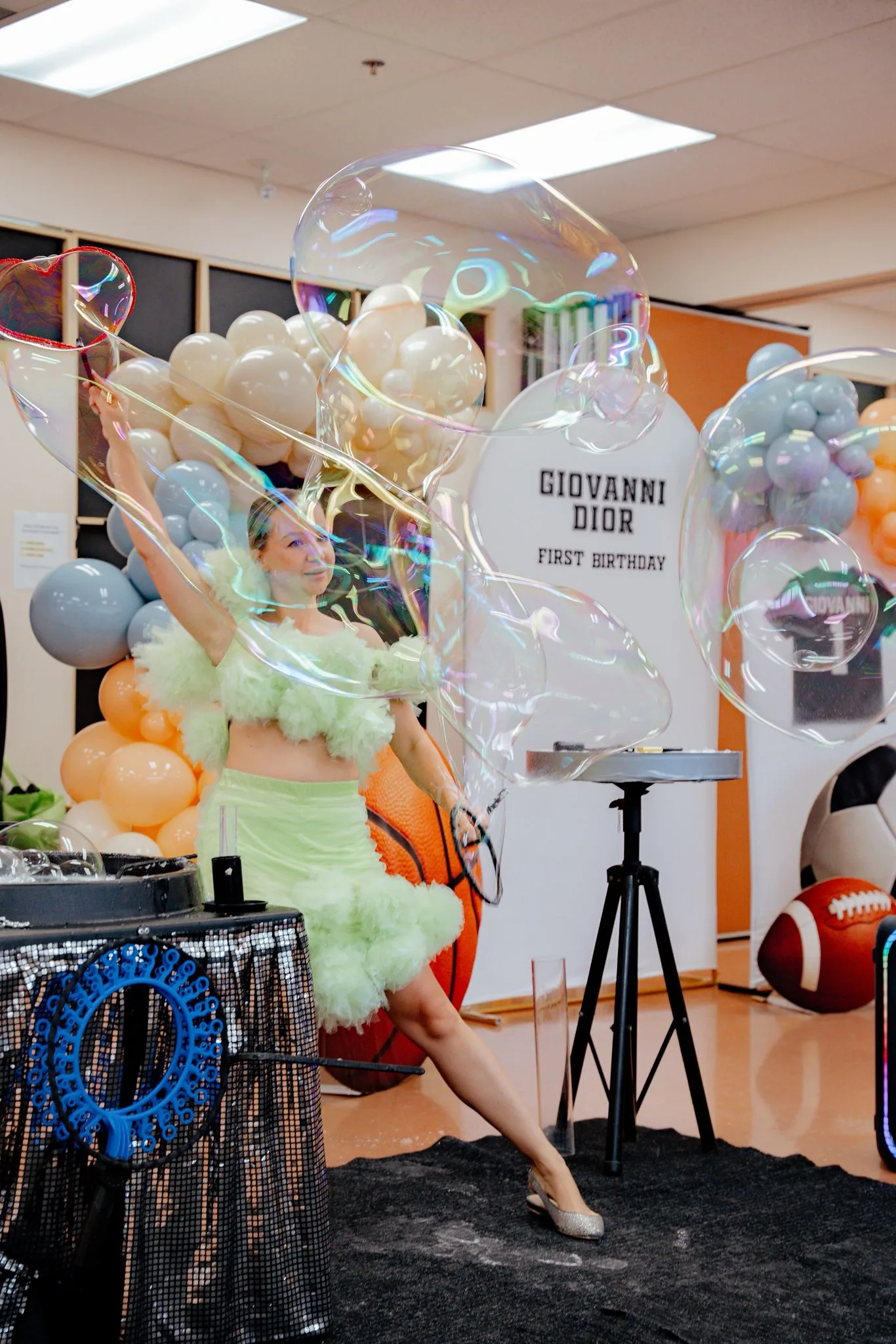 Bubble show indoors 1