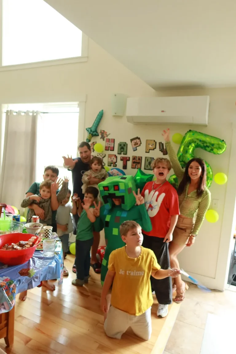 happy-time-green-game-character-group-party